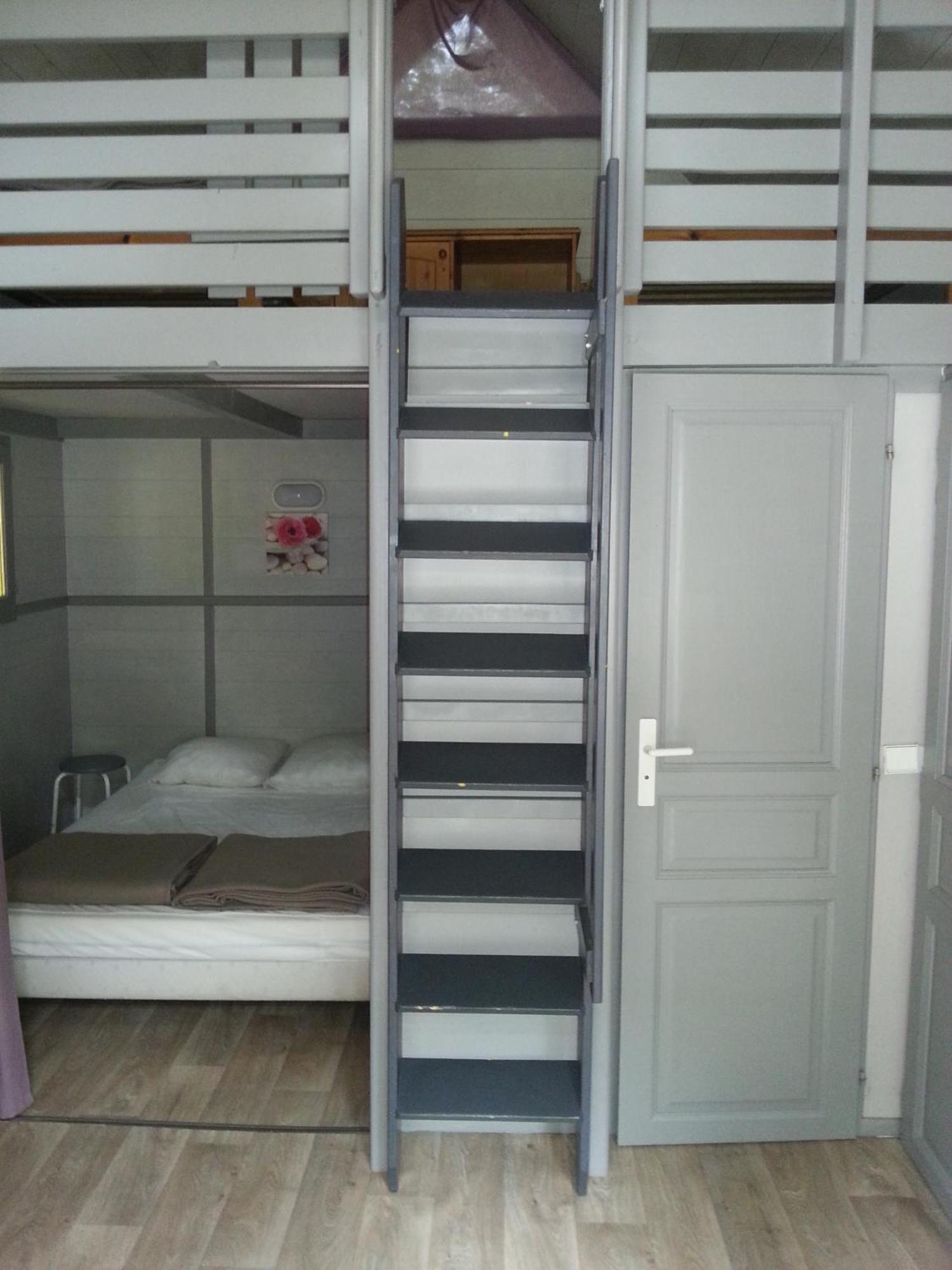 Camping Paradis Bellerive Montfrin 객실 사진