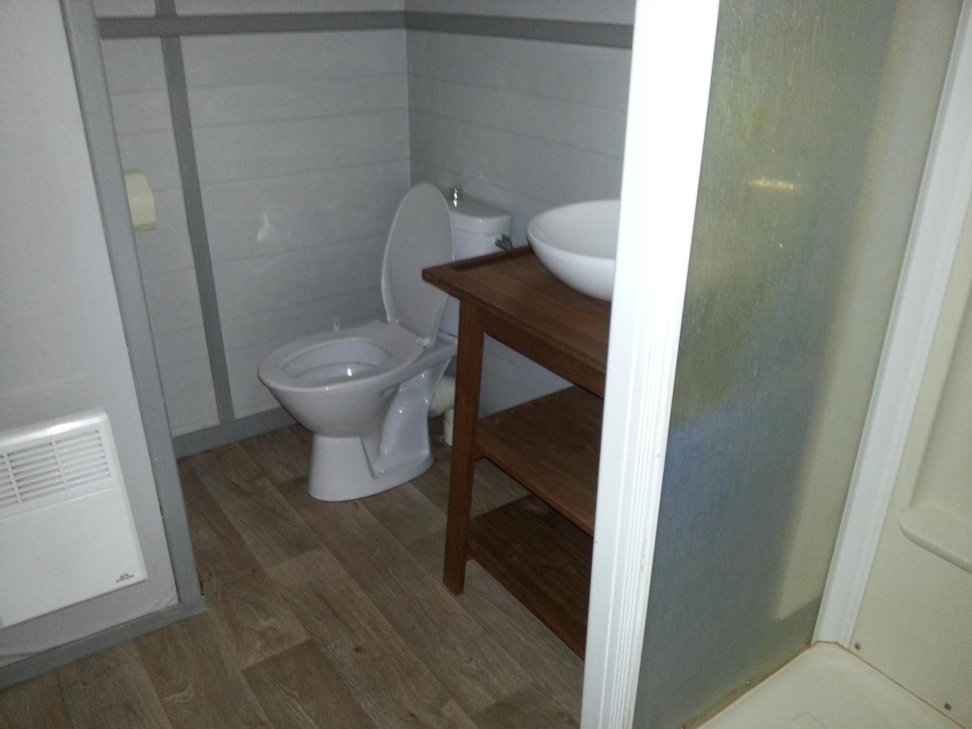 Camping Paradis Bellerive Montfrin 객실 사진