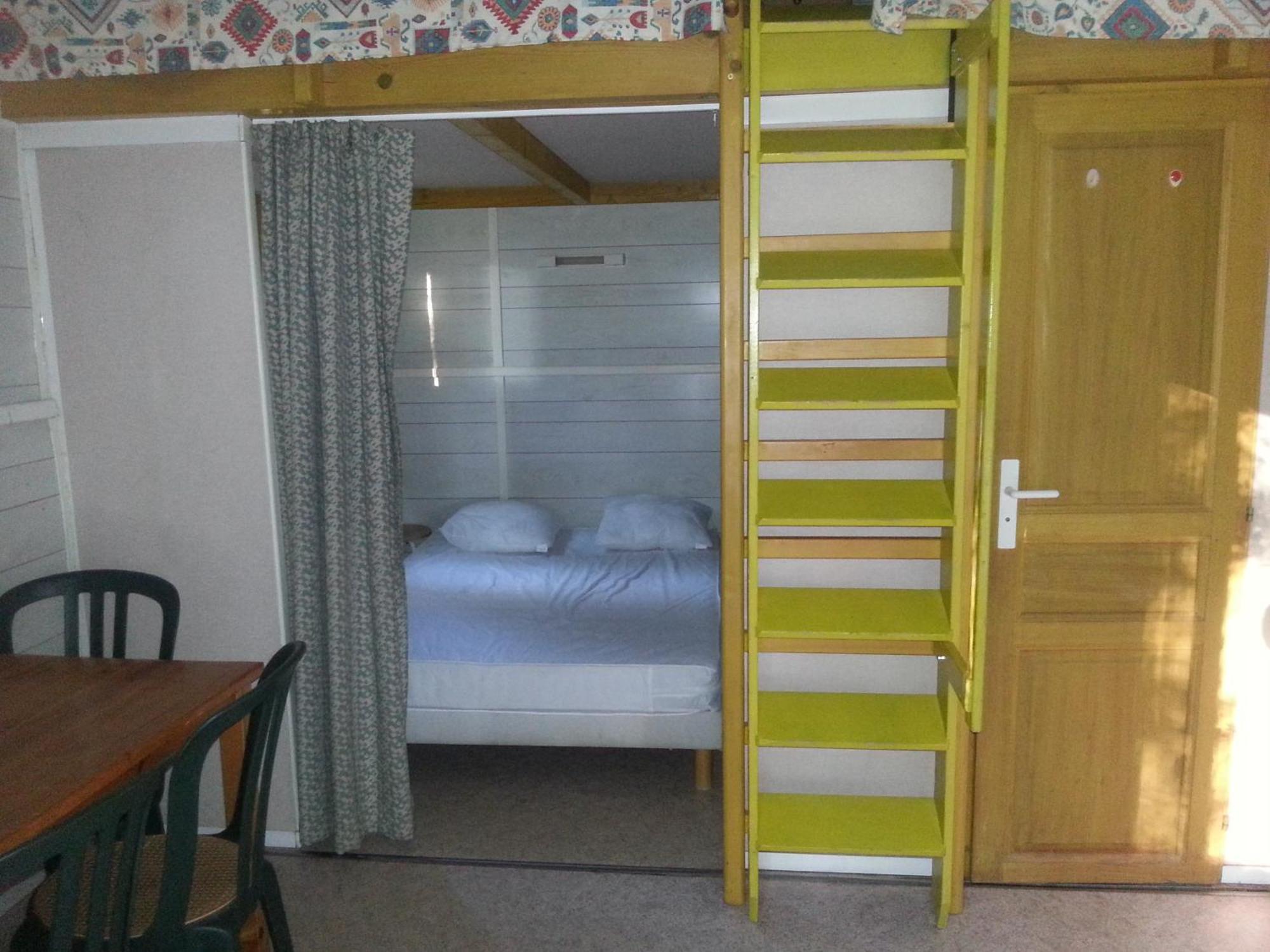 Camping Paradis Bellerive Montfrin 객실 사진